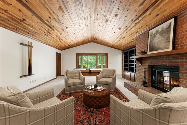 3545 Greystone Road, Gainesville, GA 30506