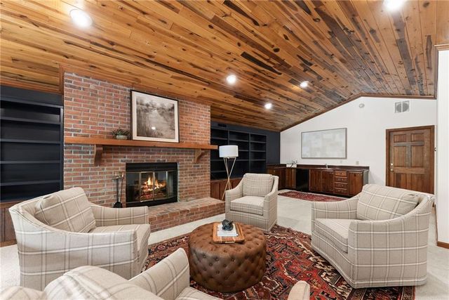 3545 Greystone Road, Gainesville, GA 30506
