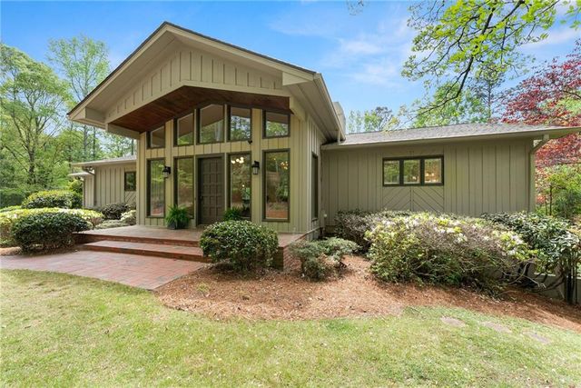 3545 Greystone Road, Gainesville, GA 30506