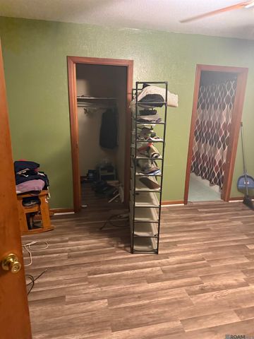 9935 Buena Vista Dr, Baton Rouge, LA 70815
