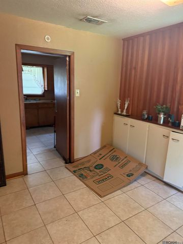 9935 Buena Vista Dr, Baton Rouge, LA 70815