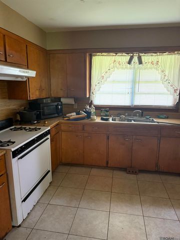 9935 Buena Vista Dr, Baton Rouge, LA 70815