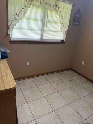 9935 Buena Vista Dr, Baton Rouge, LA 70815