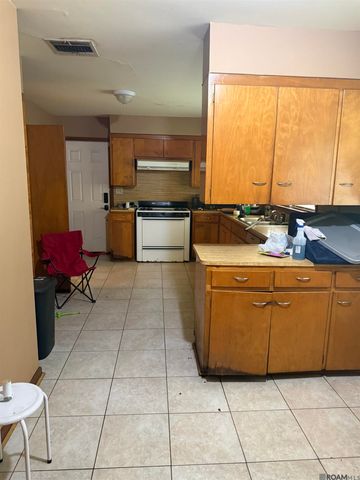 9935 Buena Vista Dr, Baton Rouge, LA 70815