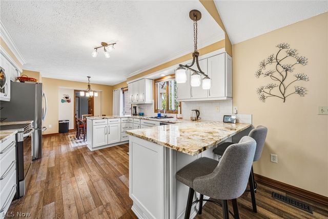 16912 Albion Road, Strongsville, OH 44136