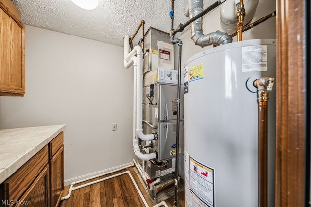 16912 Albion Road, Strongsville, OH 44136