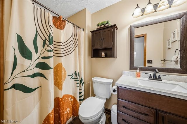 16912 Albion Road, Strongsville, OH 44136