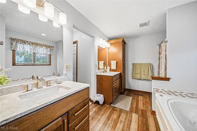 16912 Albion Road, Strongsville, OH 44136