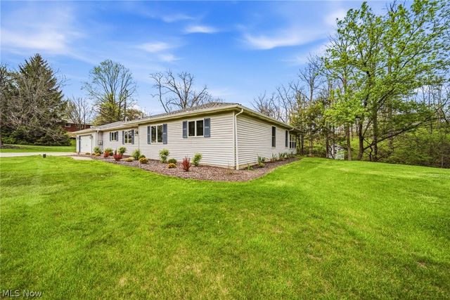 16912 Albion Road, Strongsville, OH 44136