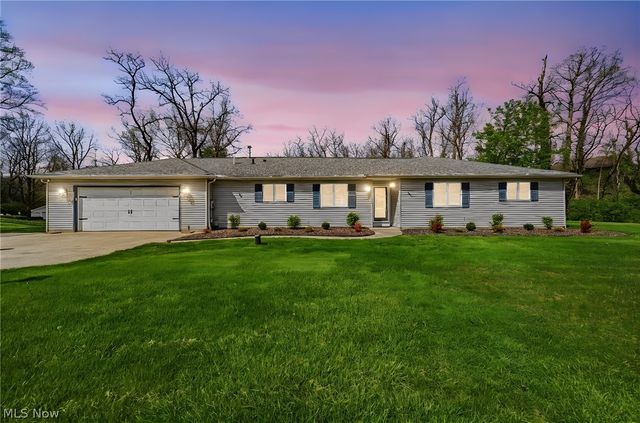 16912 Albion Road, Strongsville, OH 44136