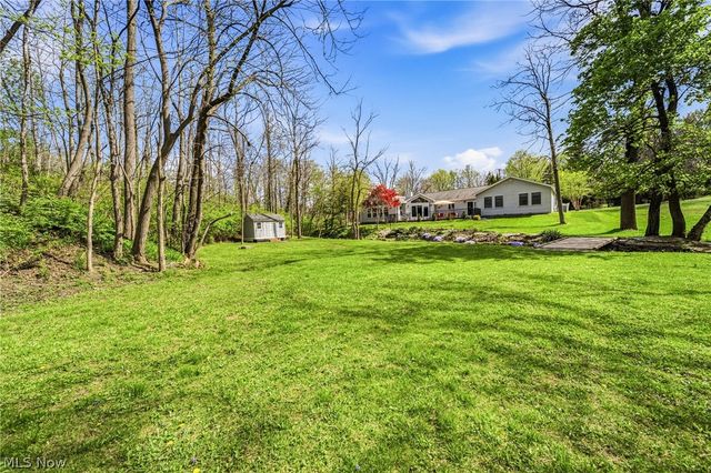 16912 Albion Road, Strongsville, OH 44136