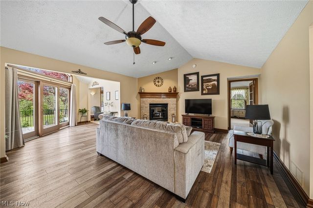 16912 Albion Road, Strongsville, OH 44136