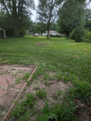 12708 12TH Street, Grandview, MO 64030