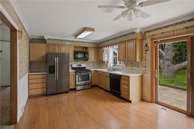 12708 12TH Street, Grandview, MO 64030