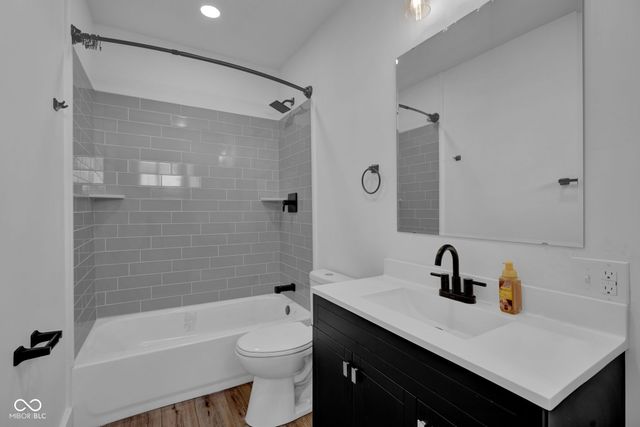 1200 N 10th Street, Terre Haute, IN 47807