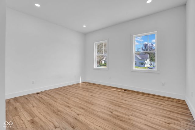 1200 N 10th Street, Terre Haute, IN 47807