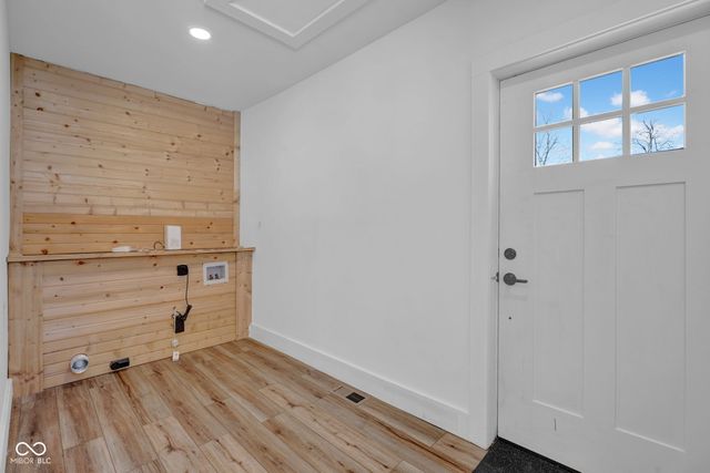 1200 N 10th Street, Terre Haute, IN 47807