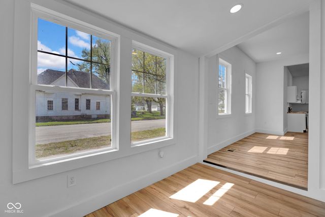 1200 N 10th Street, Terre Haute, IN 47807