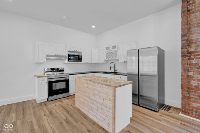 1200 N 10th Street, Terre Haute, IN 47807