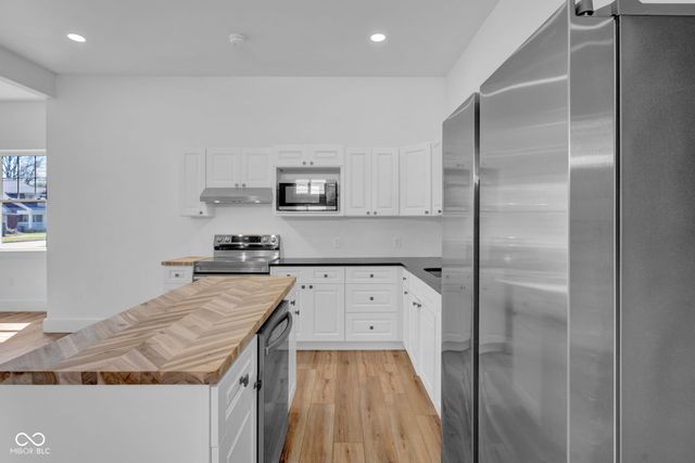 1200 N 10th Street, Terre Haute, IN 47807