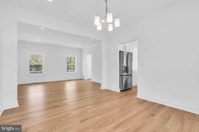 33 PENNSYLVANIA AVE, Waretown, NJ 08758
