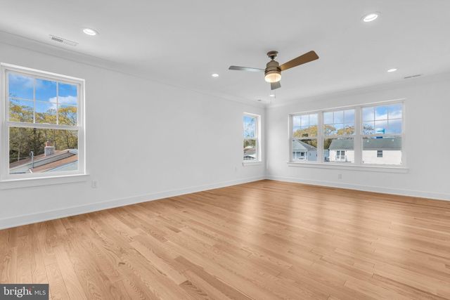 33 PENNSYLVANIA AVE, Waretown, NJ 08758