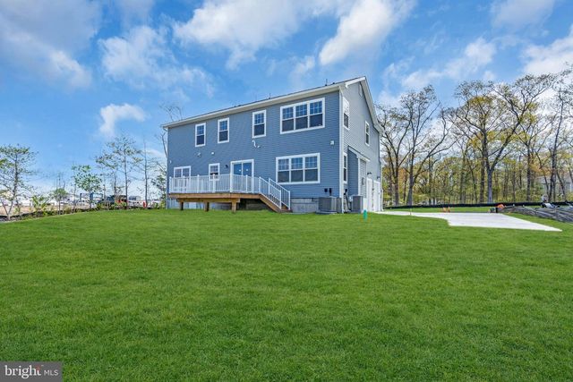33 PENNSYLVANIA AVE, Waretown, NJ 08758