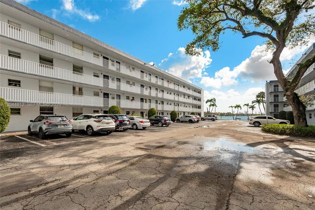 447 NE 195th Street 214, Miami, FL 33179