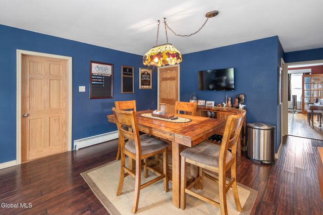 32 Broadway, Amsterdam, NY 12010