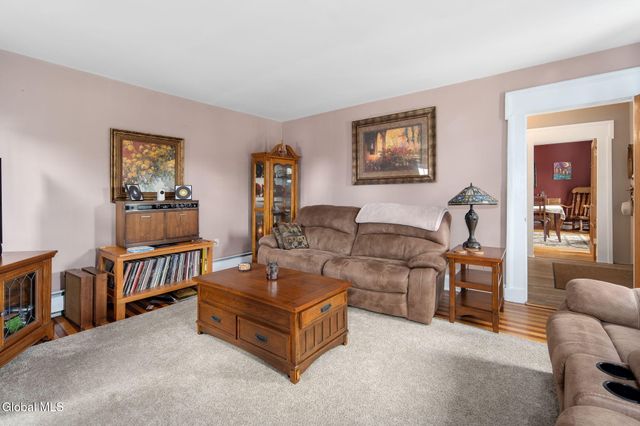 32 Broadway, Amsterdam, NY 12010