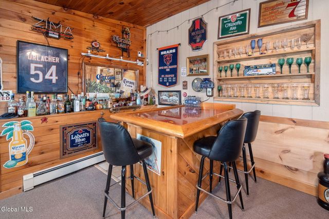 32 Broadway, Amsterdam, NY 12010