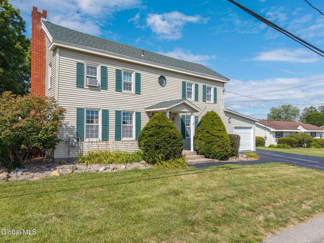 32 Broadway, Amsterdam, NY 12010