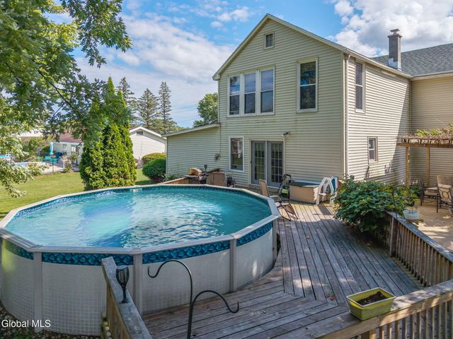 32 Broadway, Amsterdam, NY 12010