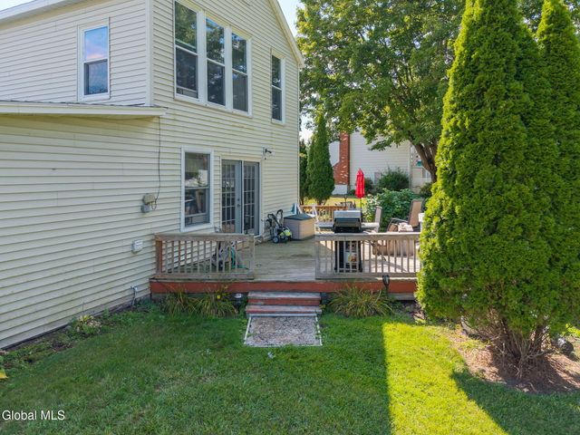 32 Broadway, Amsterdam, NY 12010