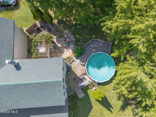 32 Broadway, Amsterdam, NY 12010