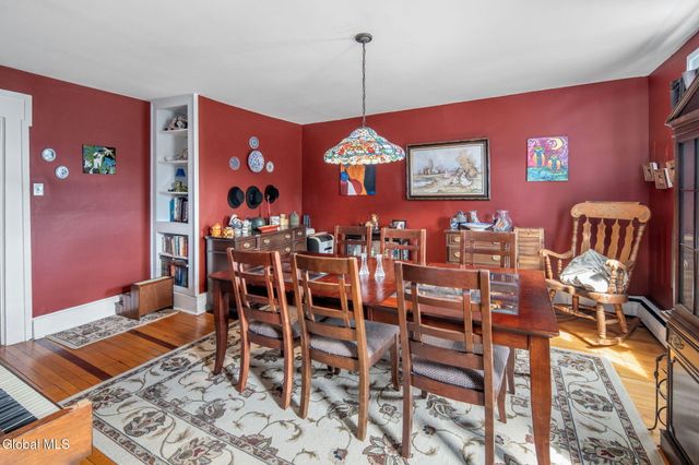 32 Broadway, Amsterdam, NY 12010