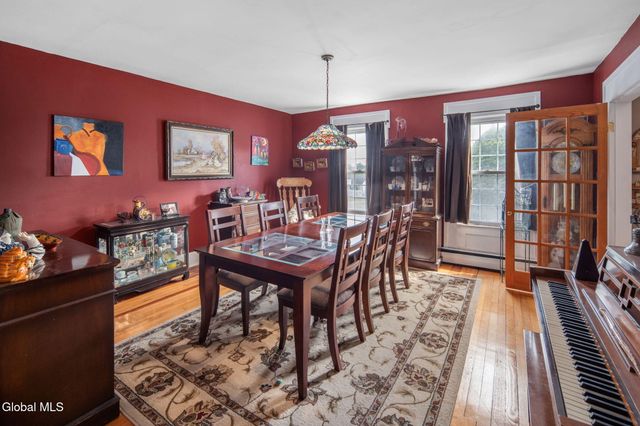 32 Broadway, Amsterdam, NY 12010