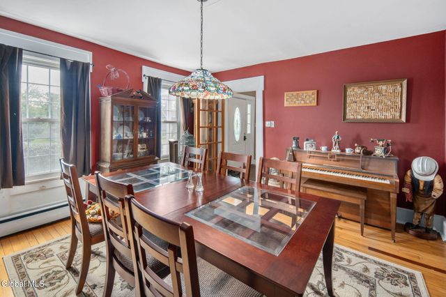 32 Broadway, Amsterdam, NY 12010