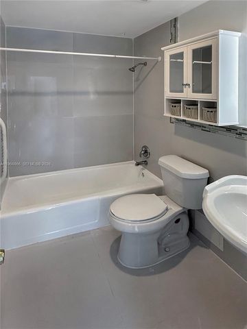 852 SW 1st St 6, Miami, FL 33130