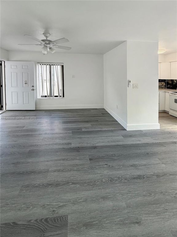 852 SW 1st St 6, Miami, FL 33130