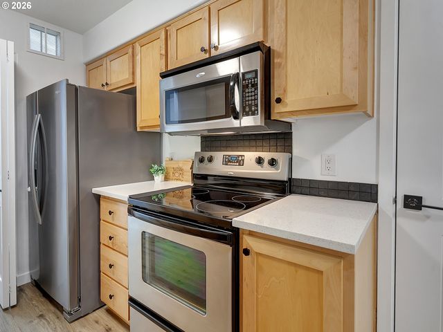 770 Nw 185TH Ave 105, Beaverton, OR 97006