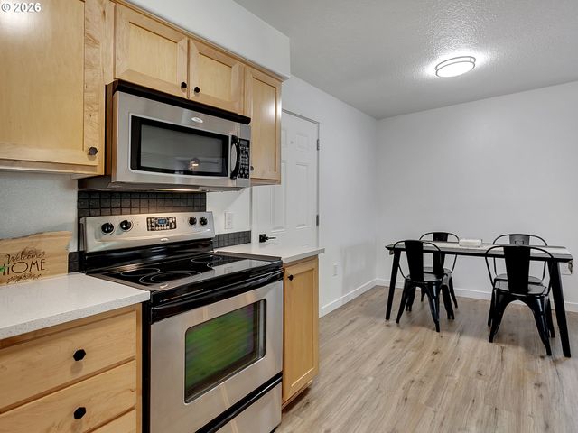 770 Nw 185TH Ave 105, Beaverton, OR 97006