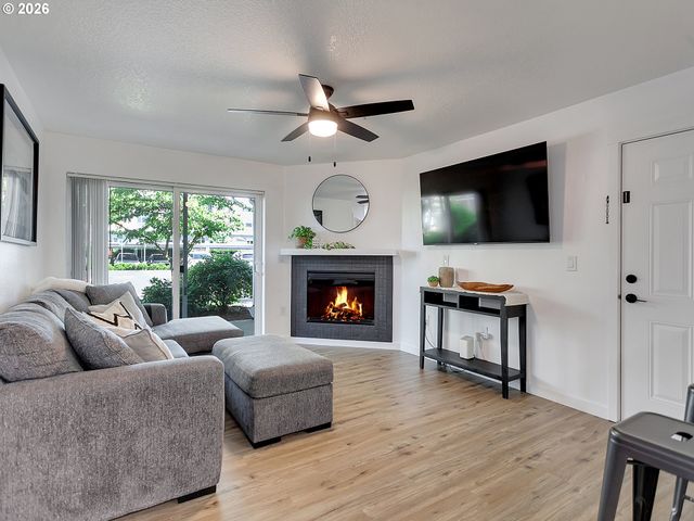 770 Nw 185TH Ave 105, Beaverton, OR 97006