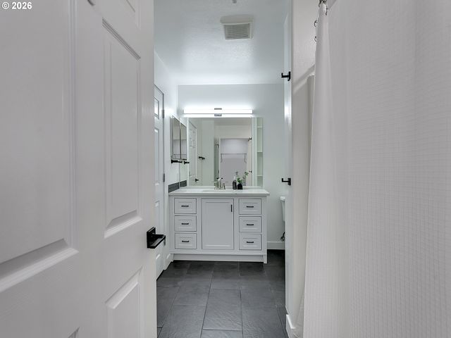 770 Nw 185TH Ave 105, Beaverton, OR 97006