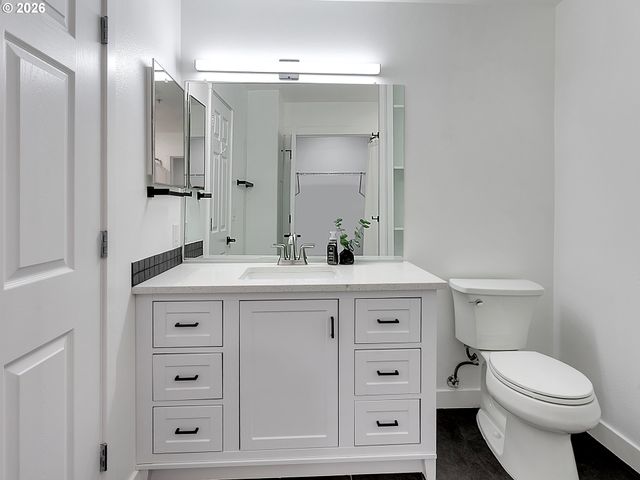 770 Nw 185TH Ave 105, Beaverton, OR 97006