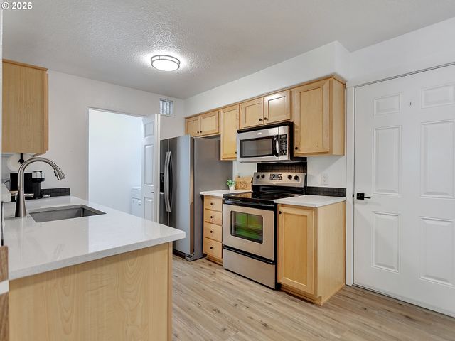 770 Nw 185TH Ave 105, Beaverton, OR 97006