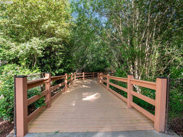 770 Nw 185TH Ave 105, Beaverton, OR 97006