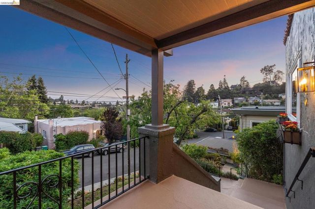 6720 MANOR CREST, Oakland, CA 94618