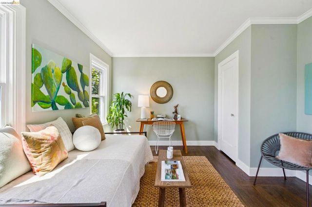 6720 MANOR CREST, Oakland, CA 94618