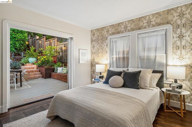 6720 MANOR CREST, Oakland, CA 94618